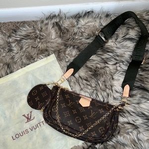 Louis Vuitton MULTI POCHETTE bag